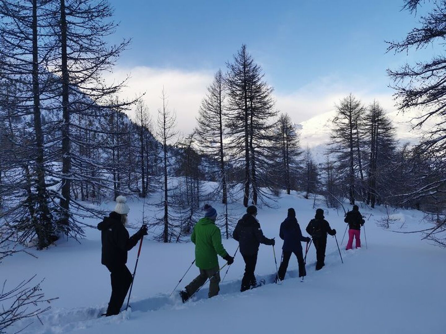 Raquettes, repas en refuge et descente en luge - Terres de Trek