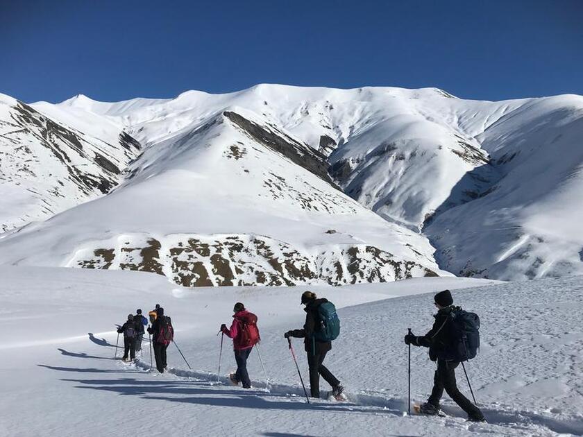 © Randonnée en raquettes à neige avec le Bureau Montagne Horizons_La Grave - Patrick Morillon